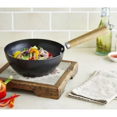 The Magic of Wok Cooking: Discover the Flavors of Asia with Lakeland